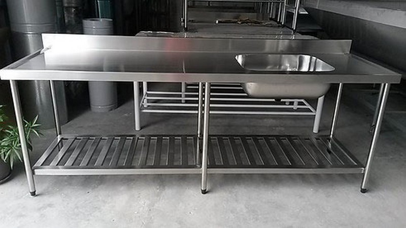 Imagem ilustrativa de Mesa em aço inox industrial